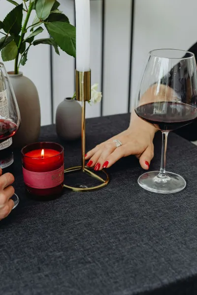 Impress Your Escort on Your Dinner Date
