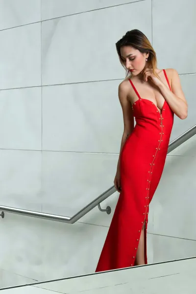 Why Successful Men Choose Escorts over Sugar Babies