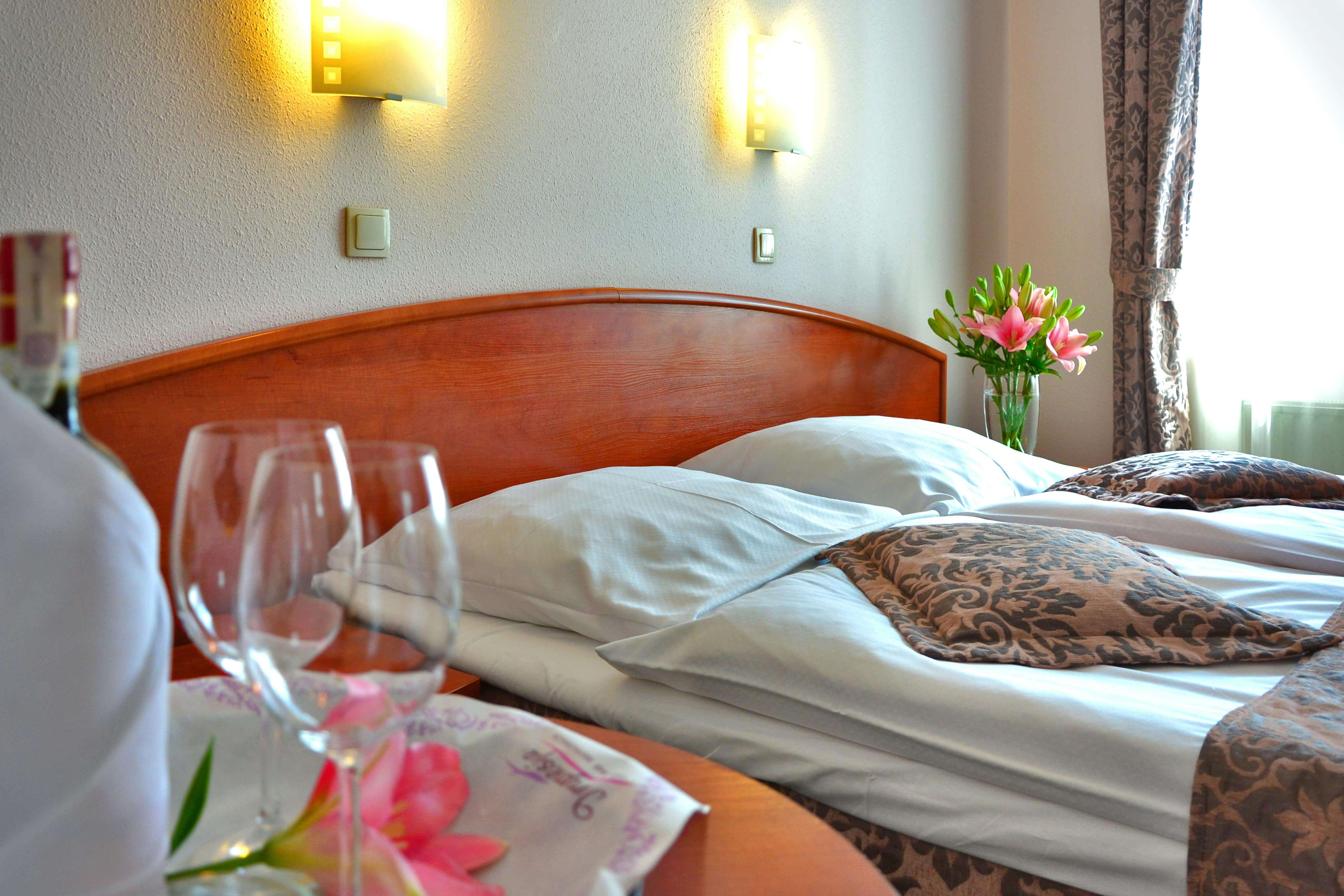 Luxurious Touches to Improve Your London Escort Date